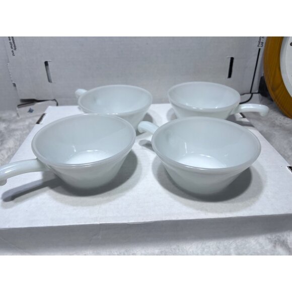 Anchor Hocking Milk Glass Ovenproof Microwaveable Handled Soup Bowls Set Of 4 - Picture 1 of 8